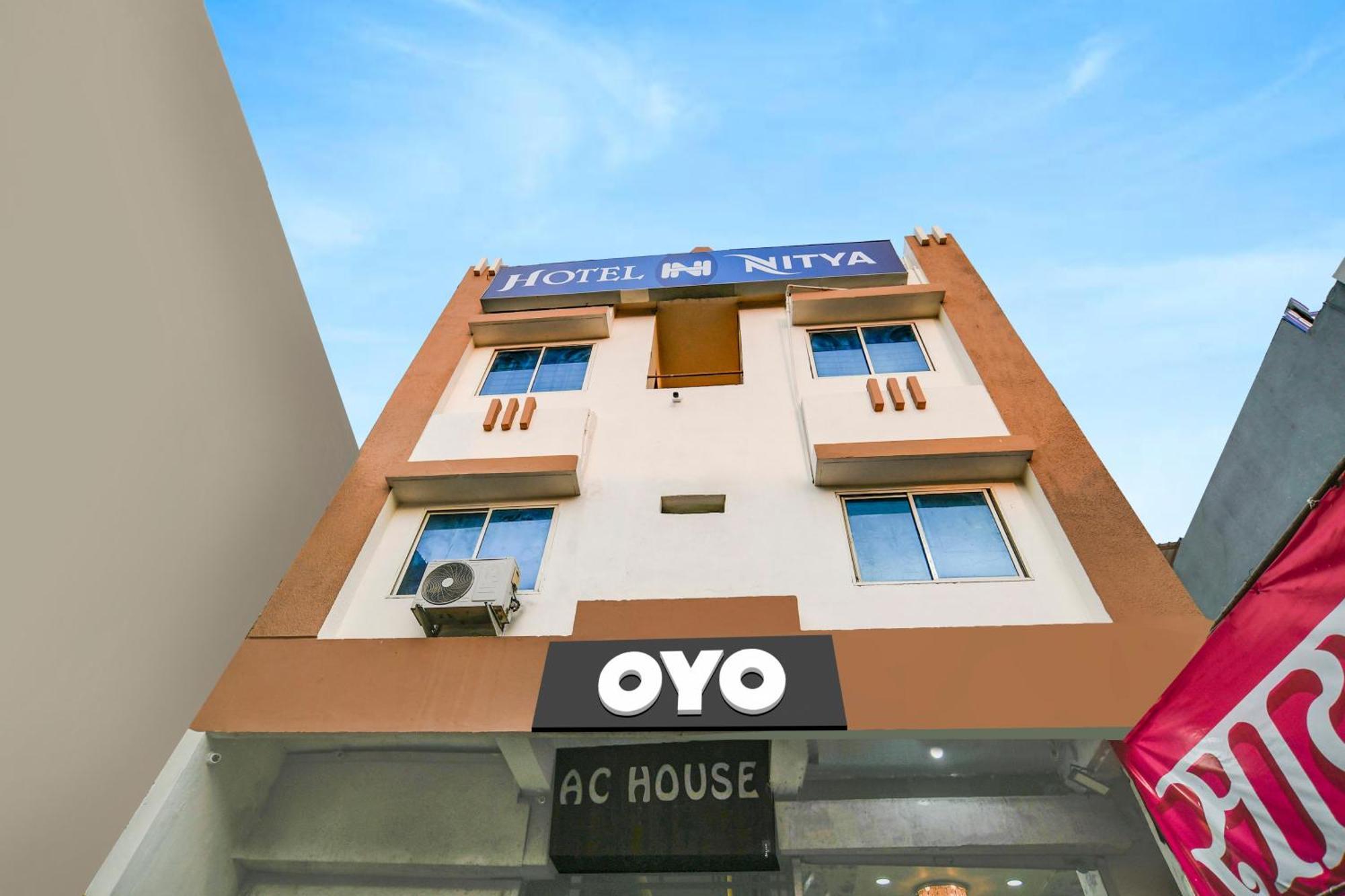 Hotel O Nitya Indore Esterno foto