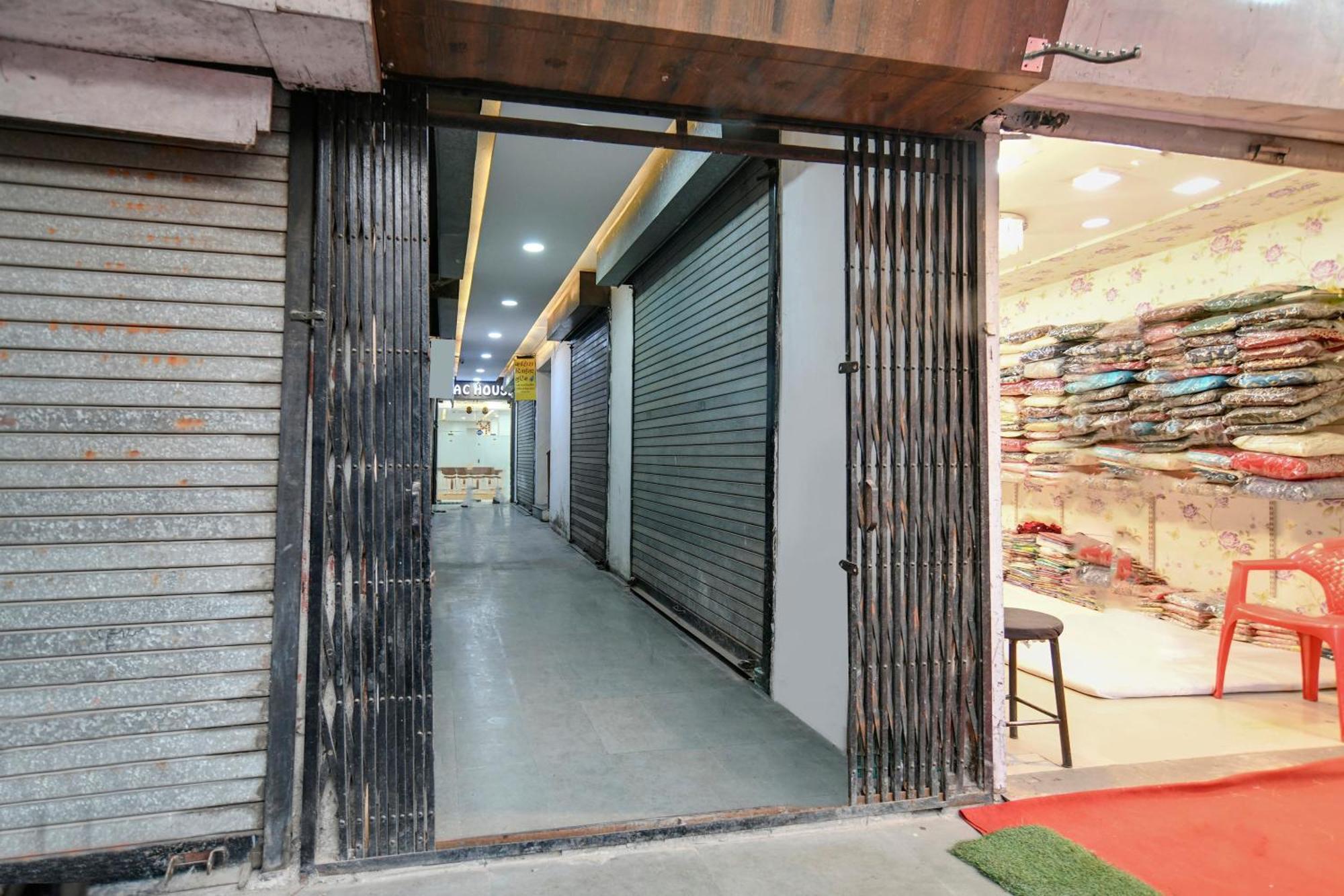 Hotel O Nitya Indore Esterno foto